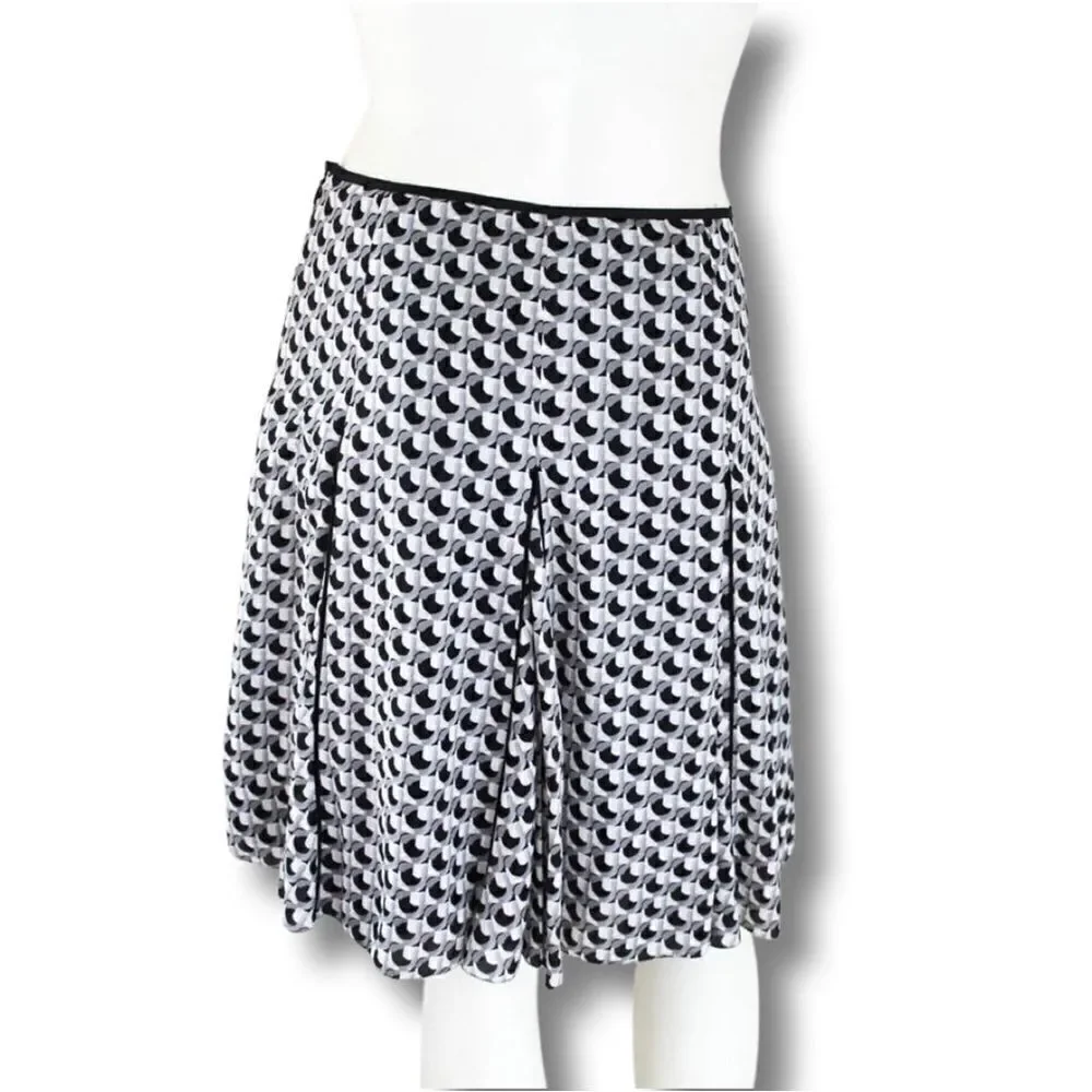 Grey Geo Print Flounce Skirt Size 6 • NWT